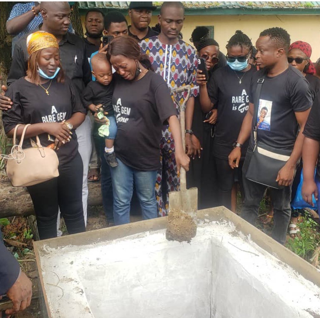 Tears as Sound Engineer burnt to death by Okada riders is laid to rest today
